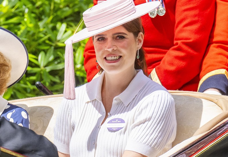 Принц Гарри или королевская семья: принцесса Евгения столкнулась со сложным выбором