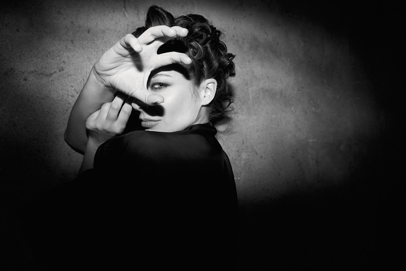 На Марине: одежда и украшения — Хохлома Х Алёна Ахмадуллина