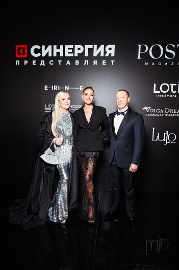 Юлия Янина (в YANINA Couture), Ольга Мягких (в YANINA Couture), Вадим Лобов