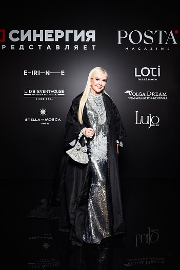 Юлия Янина (в YANINA Couture)