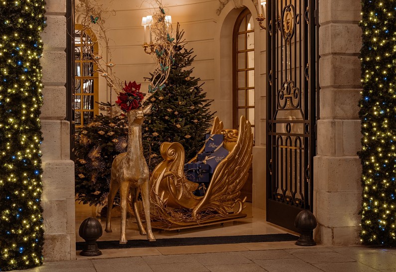 Праздники в Ritz Paris: новогодние традиции и сюрреалистические мечты