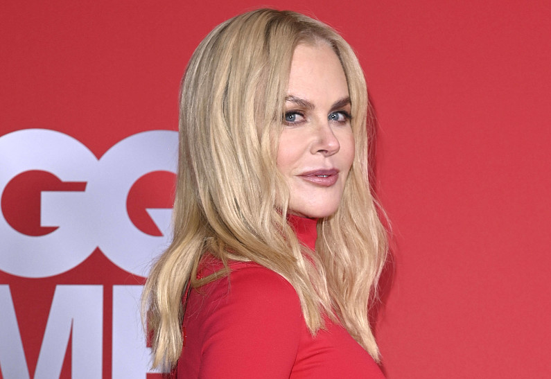 Николь Кидман полна решимости помириться с двумя приемными детьми