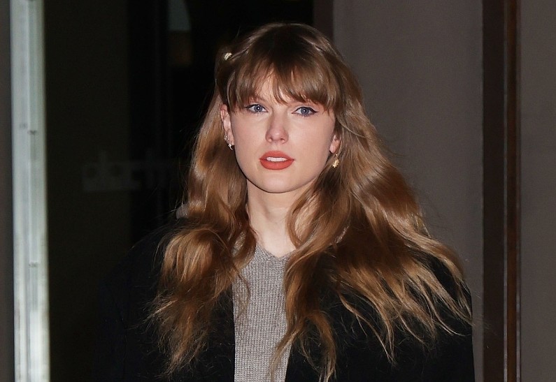 Тейлор Свифт подогрела слухи о помолвке