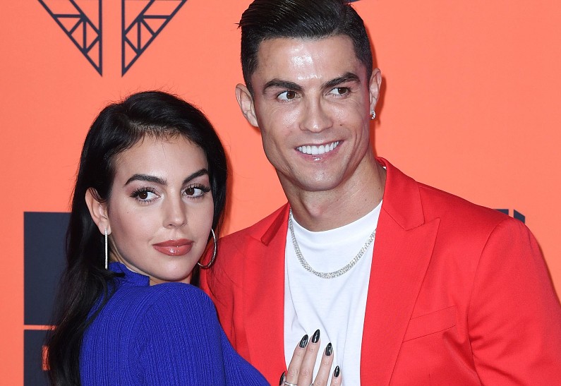 Криштиану Роналду спровоцировал слухи о тайной свадьбе 