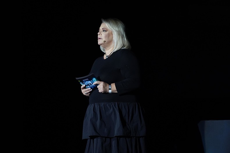 Яна Поплавская