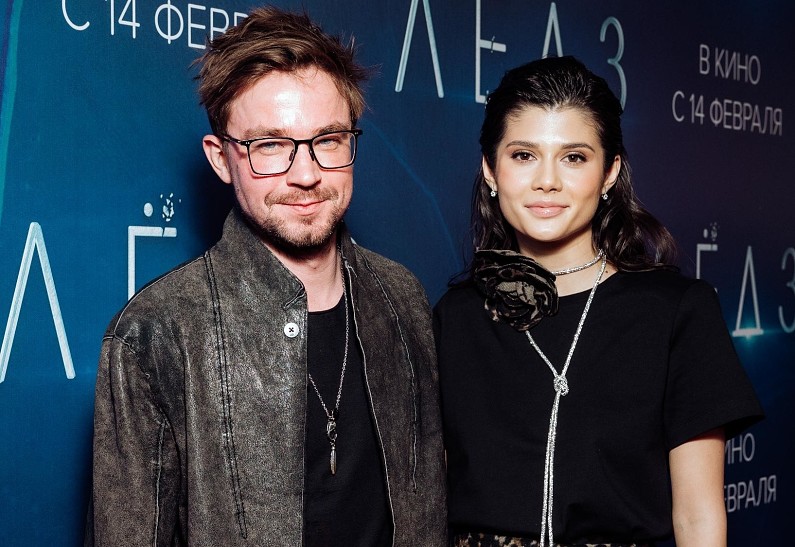 Александр Петров с супругой Викторией, Фёдор Бондарчук, Виктория Исакова и другие гости премьеры фильма «Лёд 3»