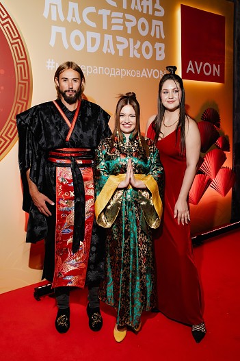 Дмитрий Волков, Инна Любимова, Юлия Серикова