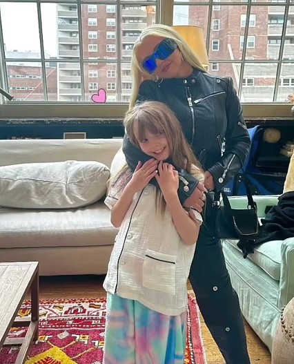 Кристина Агилера с дочкой