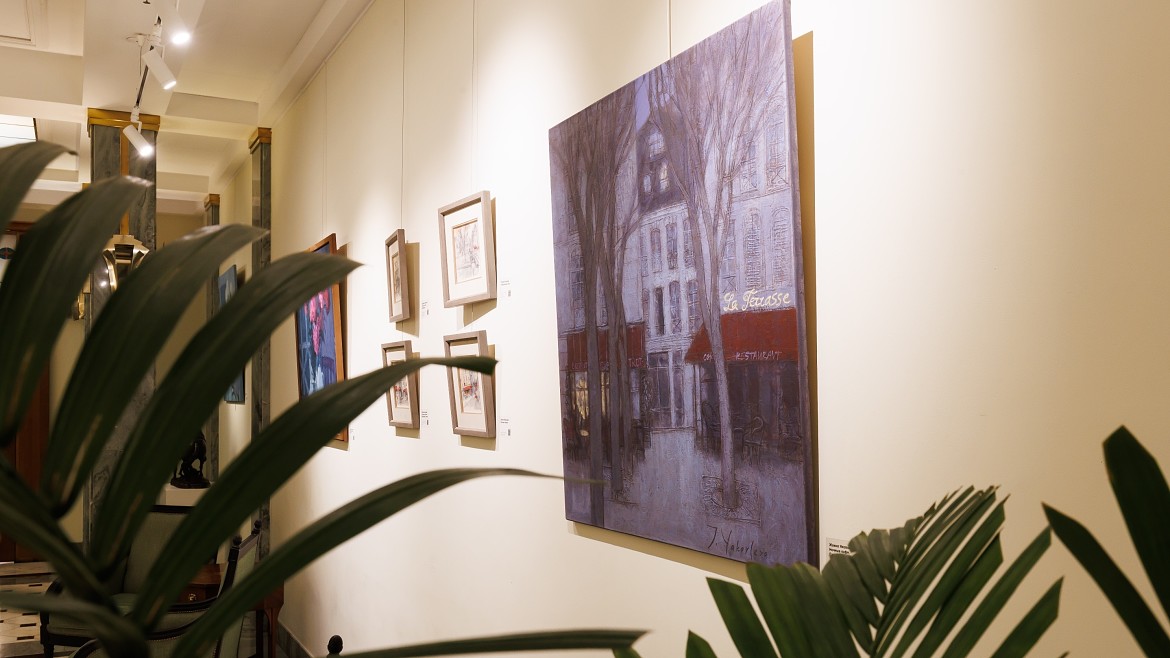 Новая выставка картин в Гранд Отеле Европа: Жанна Яковлева. «Под мостом Мирабо»