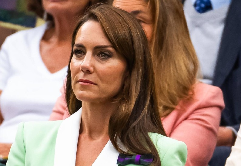 Восстановление Кейт Миддлтон после операции может занять девять месяцев