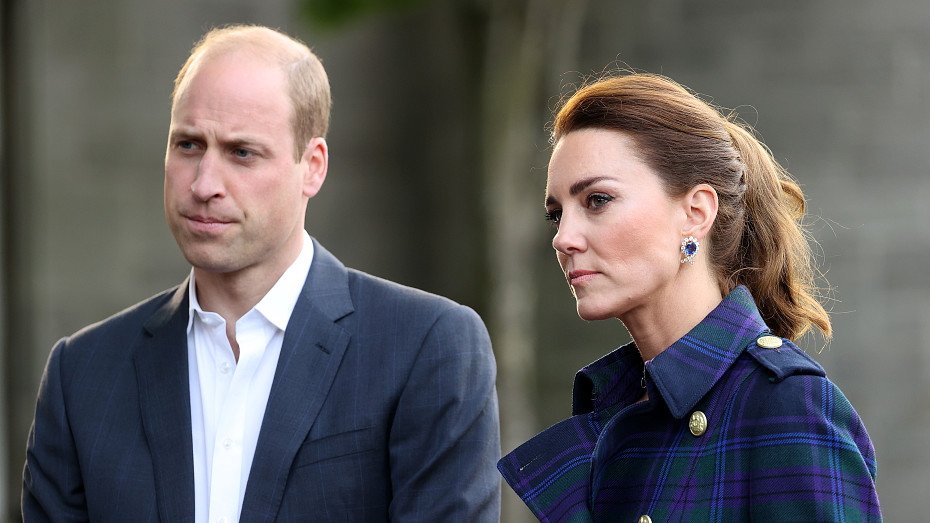 Принц Уильям возвращается к своим обязанностям после отпуска из-за госпитализации жены  