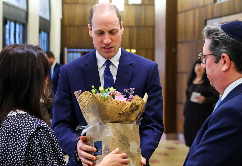 Принц Уильям передал послание от Кейт Миддлтон, которая восстанавливается после операции