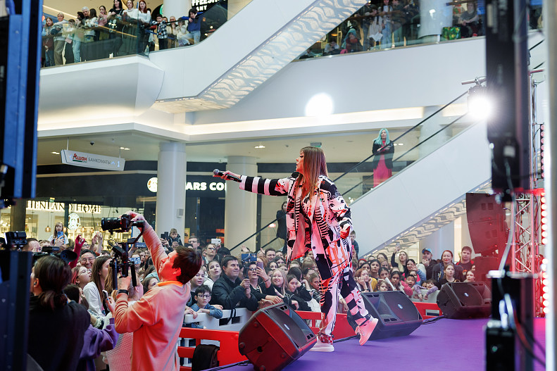 Оксана Почепа (Акула)