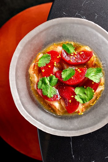 Севиче из лангуста со сливой