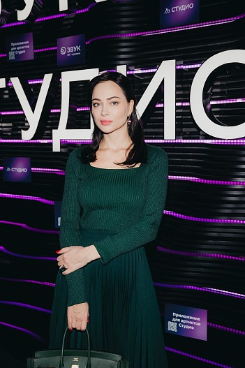 Настасья Самбурская