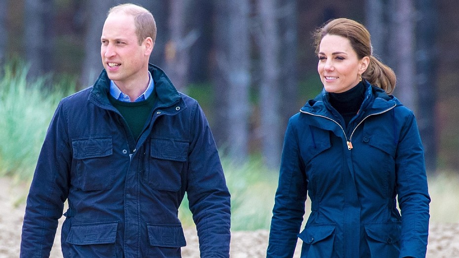 «Счастливая, здоровая и расслебленная»: Кейт Миддлтон заметили во время прогулки с принцем Уильямом в минувшие выходные