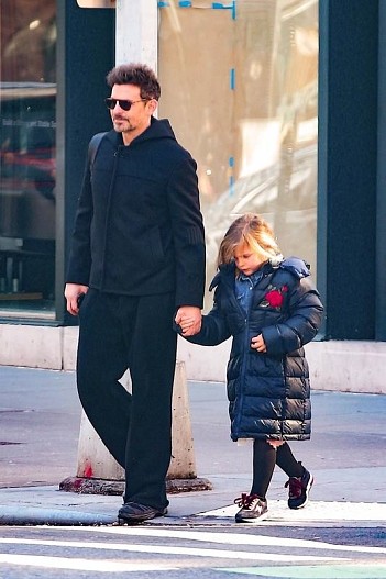 Брэдли Купер с дочерью