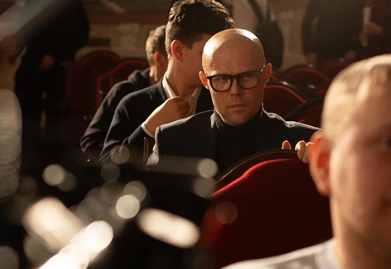 Даниил Воробьёв преподаст урок Юре Борисову: стартовали съемки нового оригинального сериала Okko «Урок»