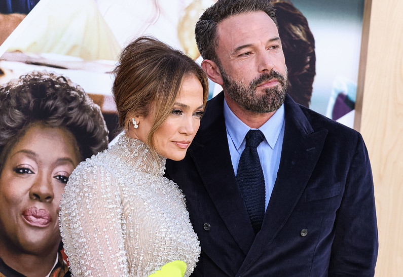 Снова ревнует? Дженнифер Лопес запретила Бену Аффлеку флиртовать с Софией Вергарой