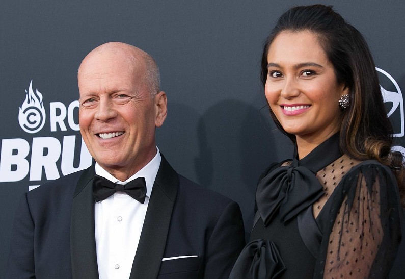 Эмма Хеминг жестко ответила на слухи об ужасном состоянии больного Брюса Уиллиса