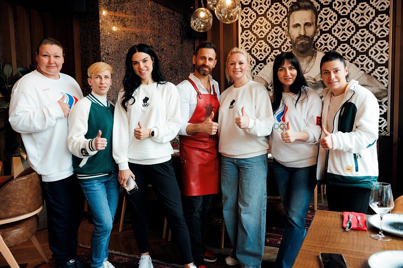 Олеся Коваленко, Елена Савельева, Мария Николаенко, Джихан Дениз, Светлана Кулакова, Юлия Березикова, Софья Очигава