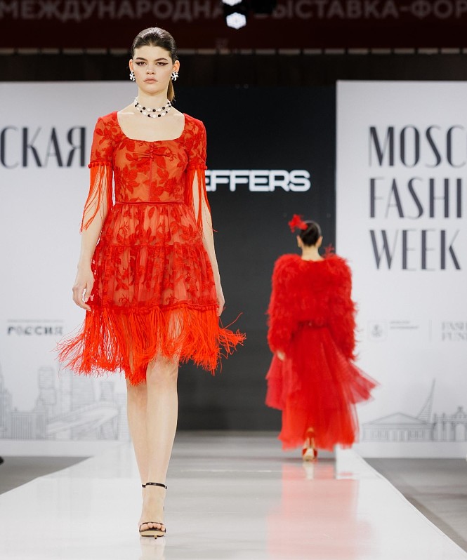 Бренд LEFFERS представил новую коллекцию Modern Carmen в рамках Московской недели моды