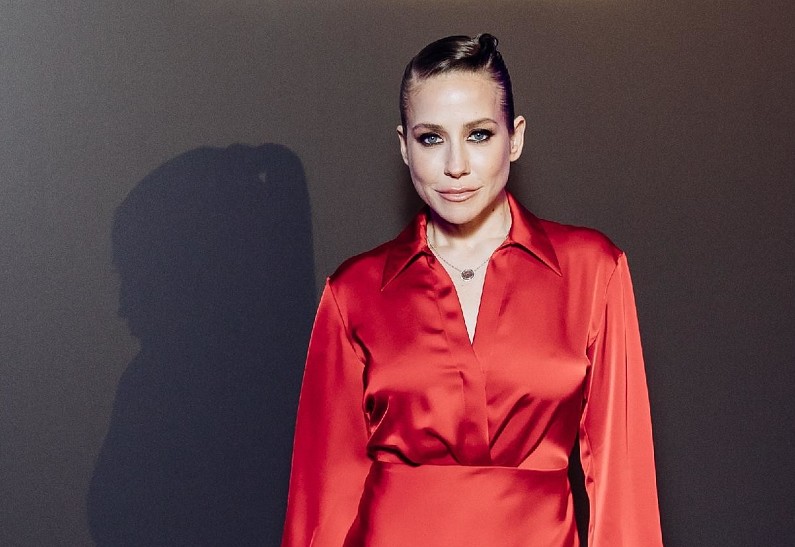 Юлия Барановская, Саша Стоун, Нино Нинидзе, Akmal’, Карина Нигай и другие гости презентации «интерактивного лифта»