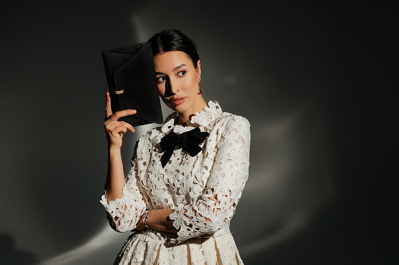 KONVERT ЧЕРНЫЙ ВЕЛЮР