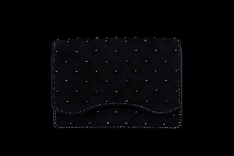 NOCHE С ЧЕРНОЙ ШПИНЕЛЬЮ