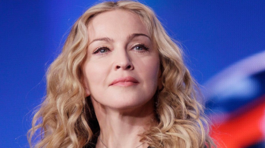 Певица Мадонна эмоционально вспомнила, как потеряла маму в возрасте пяти лет