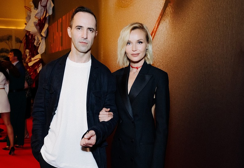 Полина Гагарина и Илья Любимов представили сериал «Красные линии» первым зрителям