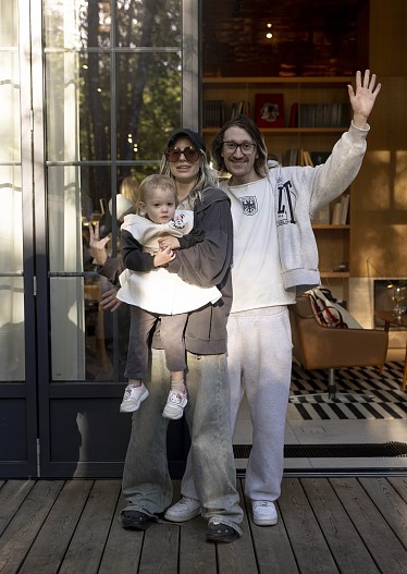 Половинка и Blago White