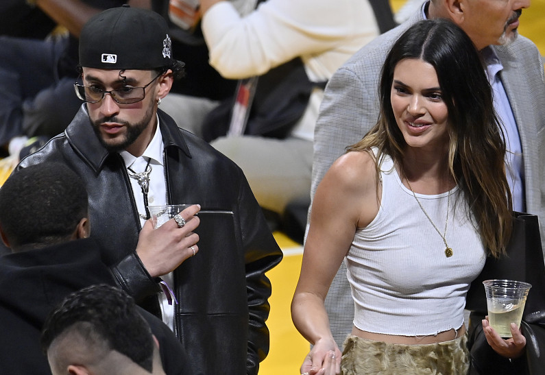 Кендалл Дженнер и Bad Bunny заметили вместе в Майами после примирения