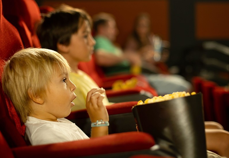 Предвкушая каникулы: 7 новых фильмов для просмотра с детьми