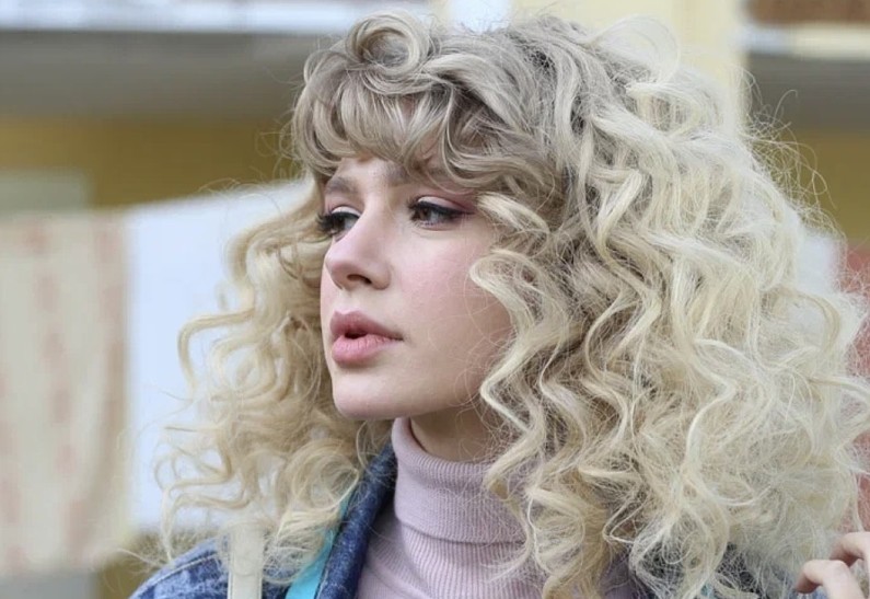 Анастасия Уколова, Елизавета Базыкина и Никита Кологривый продолжают съемки сериала «Комбинация»