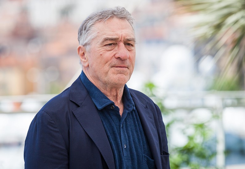 Роберт Де Ниро показал трогательное фото с дочерью в честь ее первого дня рождения