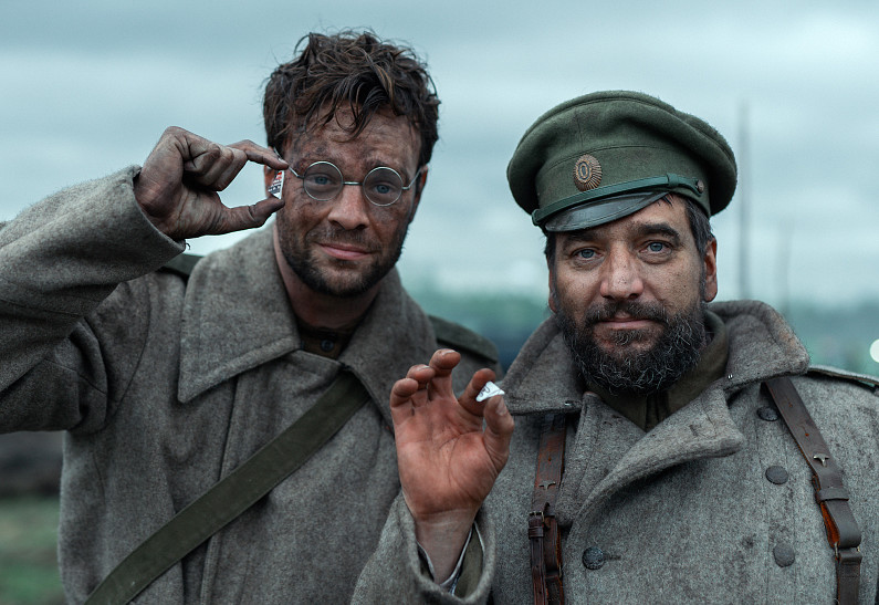 Александр Устюгов, Оксана Акиньшина, Кирилл Кяро, Вячеслав Чепурченко и Сергей Марин снимаются в сериале «Изгои»