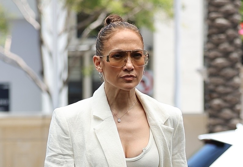 Дженнифер Лопес прибыла на выпускной сына Бена Аффлека отдельно