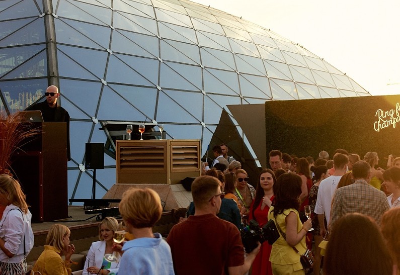 Полина Аскери, Полина Киценко, Ксения Чилингарова, «Иванушки International» и другие гости открытия летнего сезона в O2 Restaurant