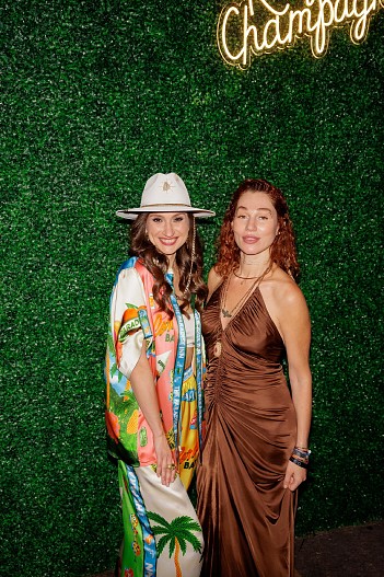 Генеральный директор отеля Оксана Леоненко и Евгения Линович