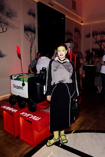 Алина Кугуш, художник