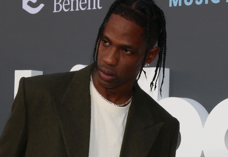 Трэвиса Скотта арестовали за незаконное проникновение и хулиганство в состоянии опьянения