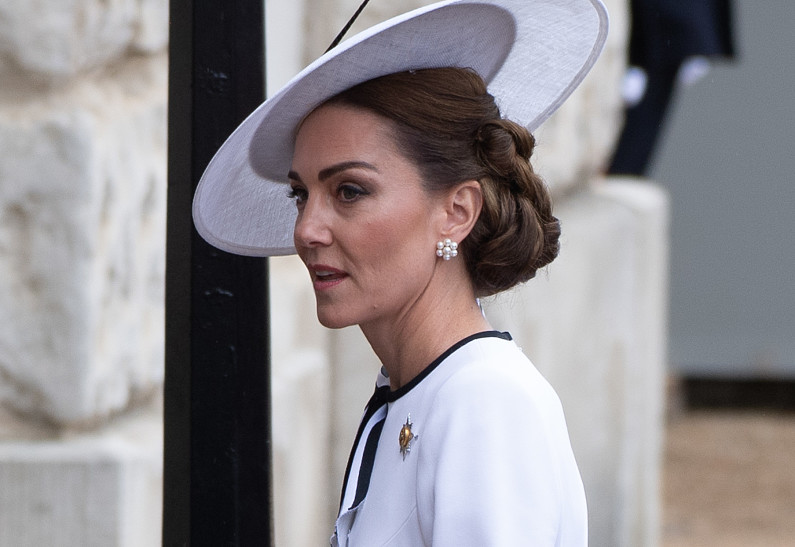 Какое тайное послание Кейт Миддлтон зашифровала в своем наряде? Рассказываем!