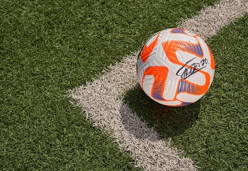 Дзен и VK Добро запустили спортивный благотворительный проект «Больше, чем игра»