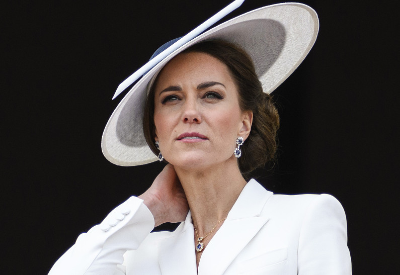 Онкобольная Кейт Миддлтон впервые за несколько месяцев сделала заявление