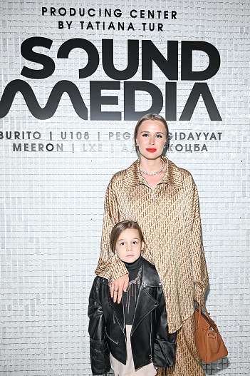 Ольга Нечаева с дочкой