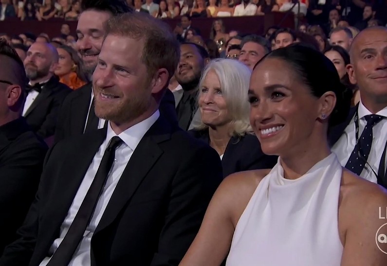 Меган Маркл и принц Гарри появились на церемонии вручения престижных наград. Фото!