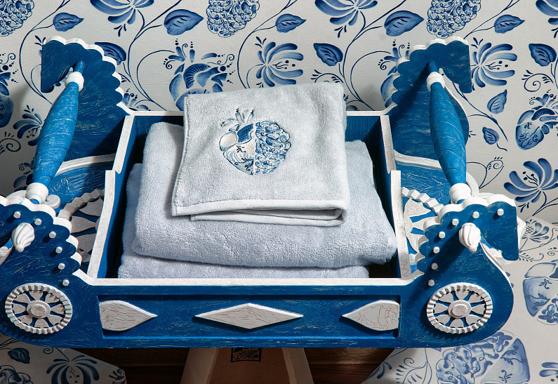 Рыбы-русалки, котик в росписи гжель и сердце: из чего состоит совместная коллекция полотенец TELO х Reda