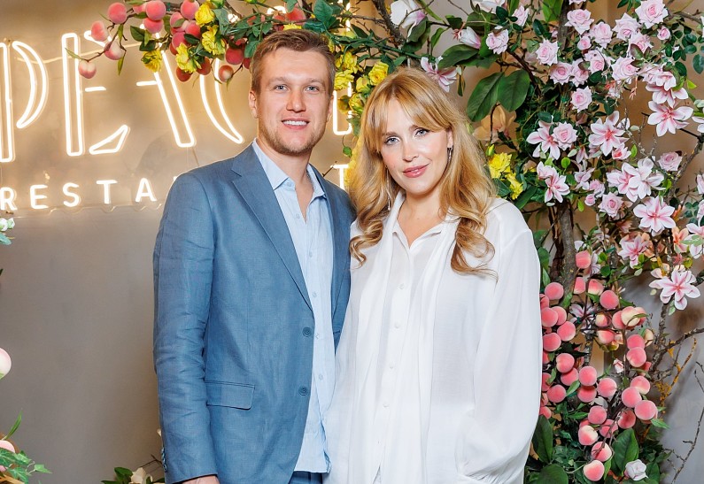 Анатолий Руденко, Елена Дудина, Алина Ковалева, Виктория Дайнеко и другие гости «Белого ужина»