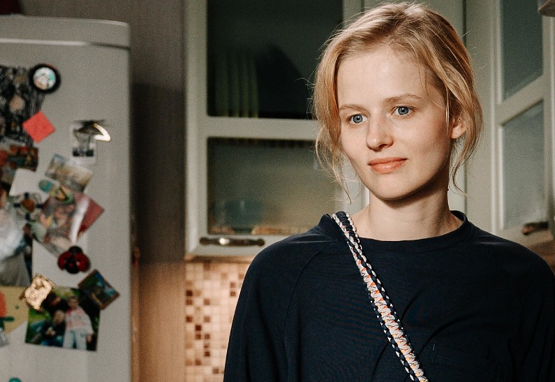 Завершились съемки нового драмеди «Между нами химия»  с Сашей Бортич и Никитой Ефремовым в главных ролях